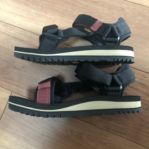 Teva sandals - Picture 5 of 5